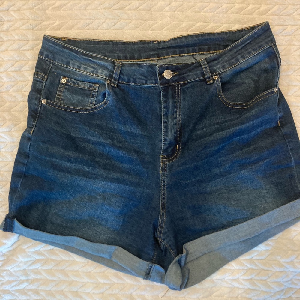 🔥 SHORTS 🔥 - Picture 4 of 4